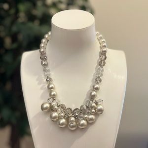 ✔️NWT Traci Lynn Pearl and Clear Bead Necklace